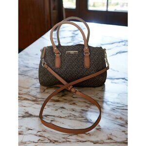 Jones New York Signature Brown / Tan Vinyl Handbag / Satchell / Crossbody Purse